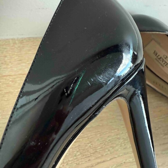 Valentino Garavani Black Patent Platform Peep Toe Bow Pumps - Picture 3 of 8